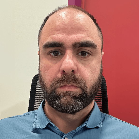 Διονύσης Ηλιόπουλος - Digital Marketing Strategist και Website Developer της Promoters, ειδικός σε SEO και performance marketing στην Καλαμάτα